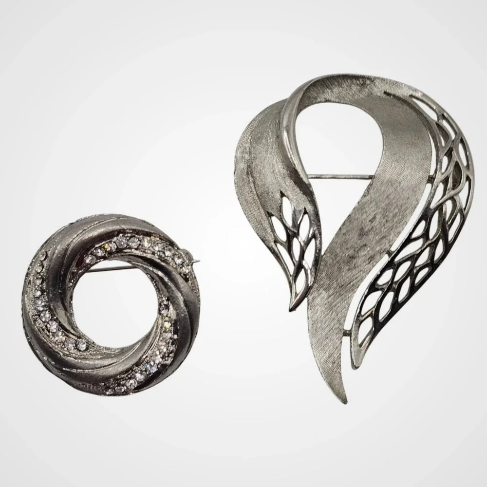 Abstract Ribbon Teardrop and Circle Brooch Silver Tone Openwork Sculptural 2pc